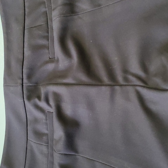 TALBOTS NWT. Black slacks,  heritage style. Size 8. Zipper front closure. - Picture 4 of 10